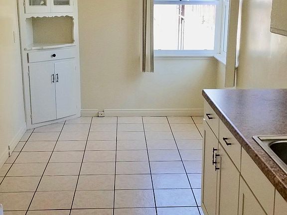 4th image of 432 E Cypress Ave