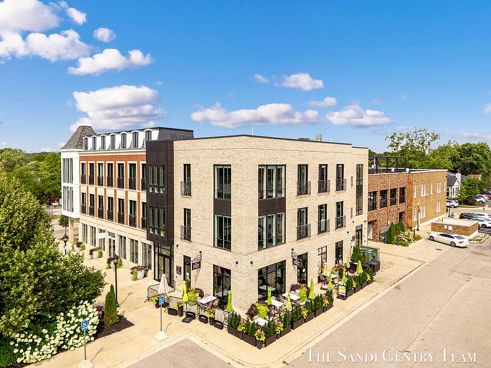 1st image of 110 W Savidge St #202