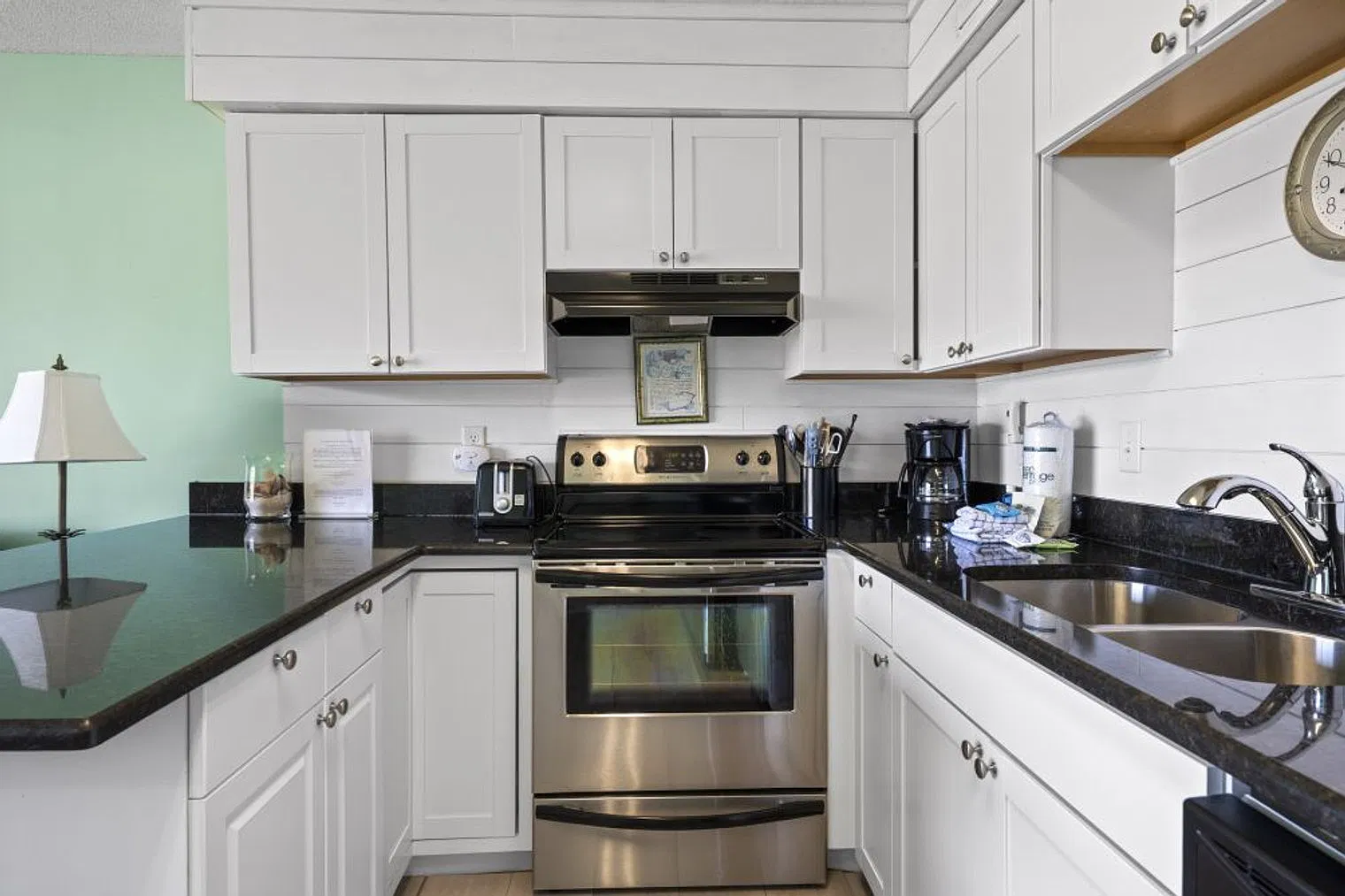1 bed, 1.0 bath, 1076 sqft, $3,205 — Photo 4