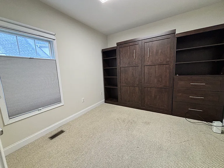 221 Rothesay Ln — Photo 12
