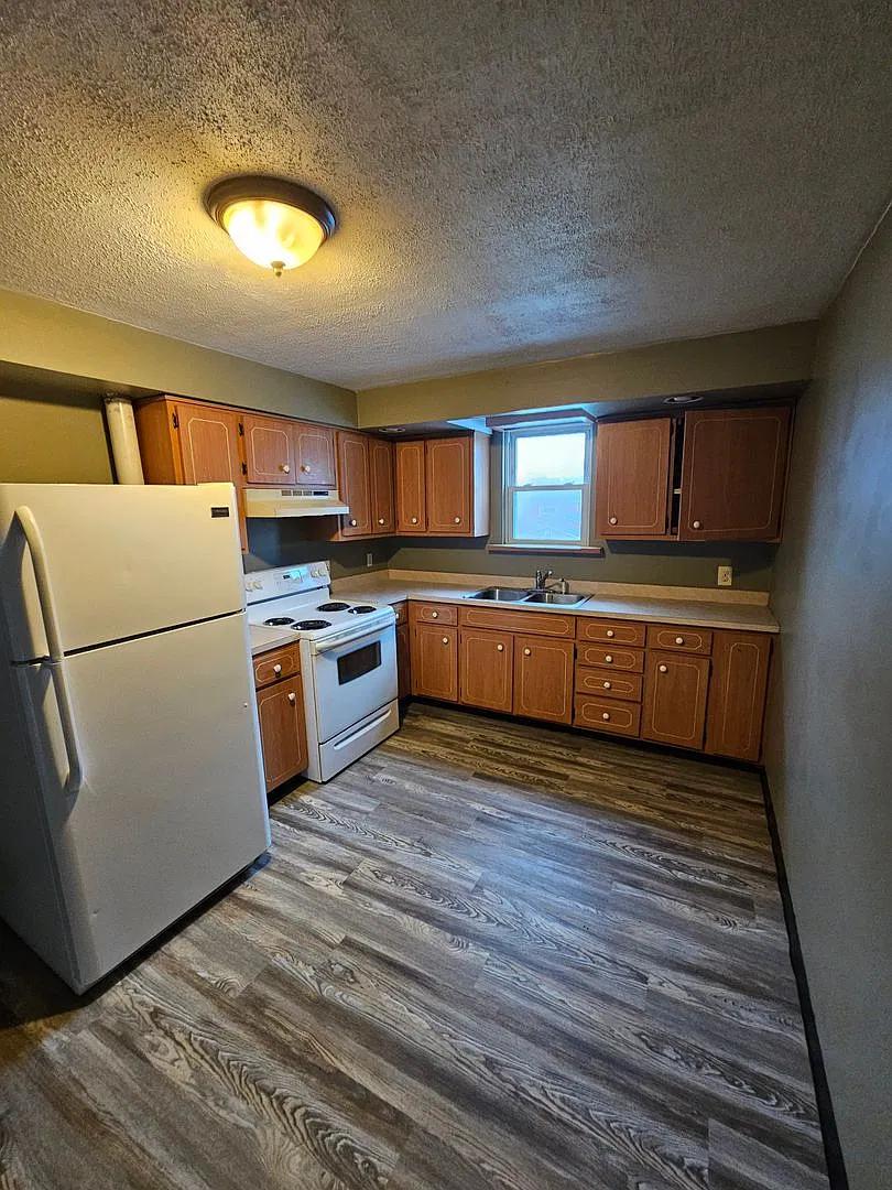 104 Sewickley ave — Photo 1