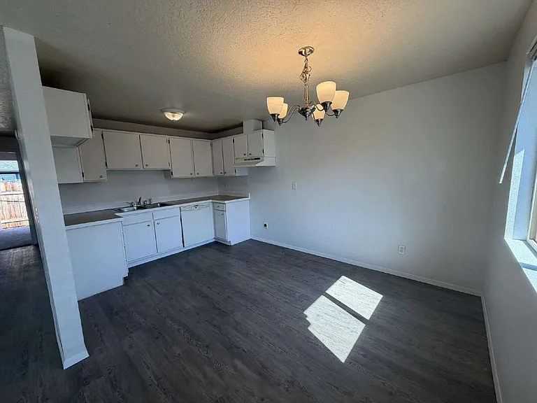 665 NE 7th St #1 — Photo 11
