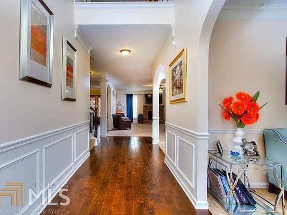 2nd image of 572 Madison Park Dr