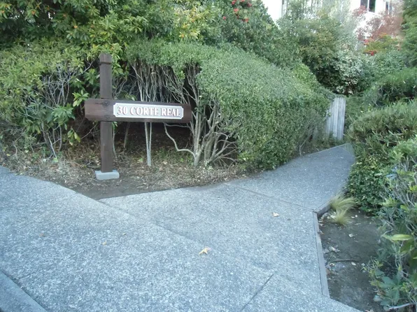 30 Corte Real APT 4, Greenbrae, CA 94904