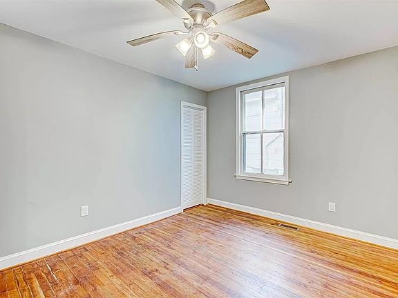 3rd image of 403 Grove St