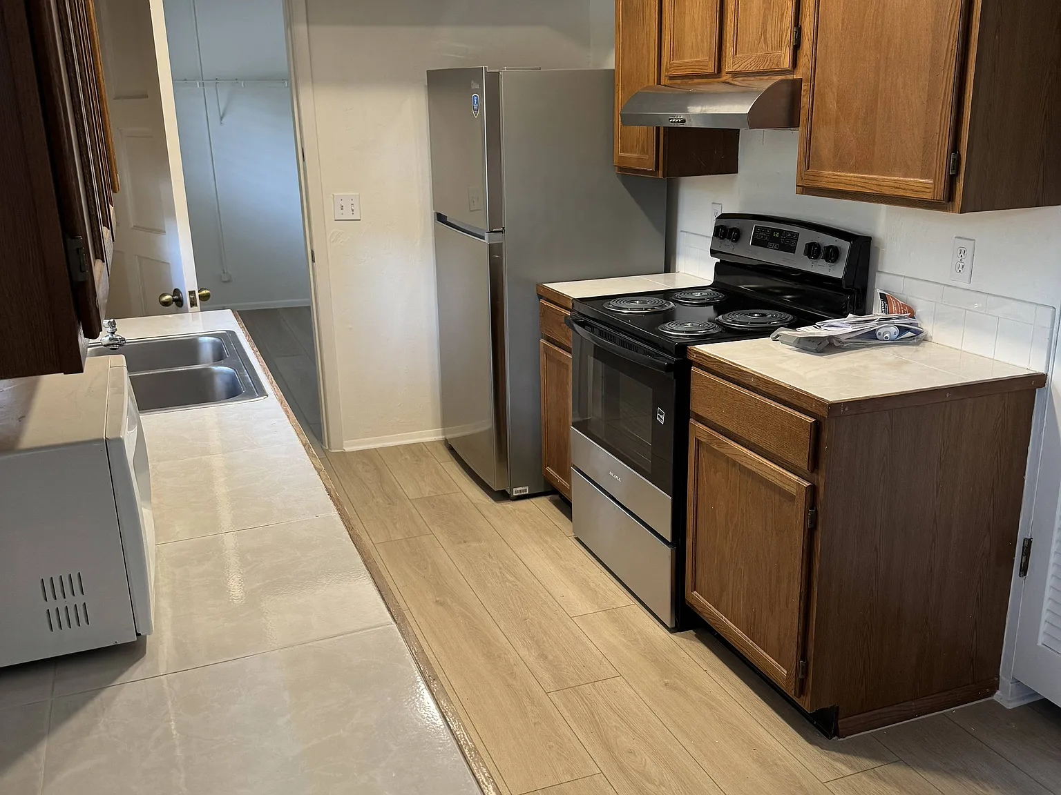3 bed, 1350 sqft, $1,850 — Photo 4