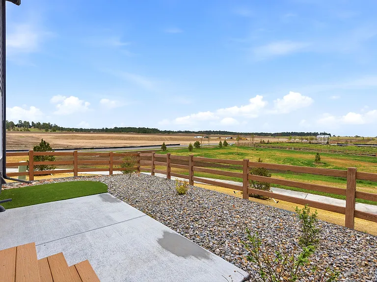7389 Knapp Dr — Photo 33