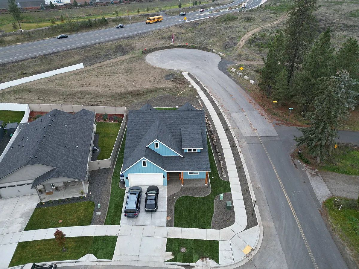 Building Photo - 1702 E Metler Ln