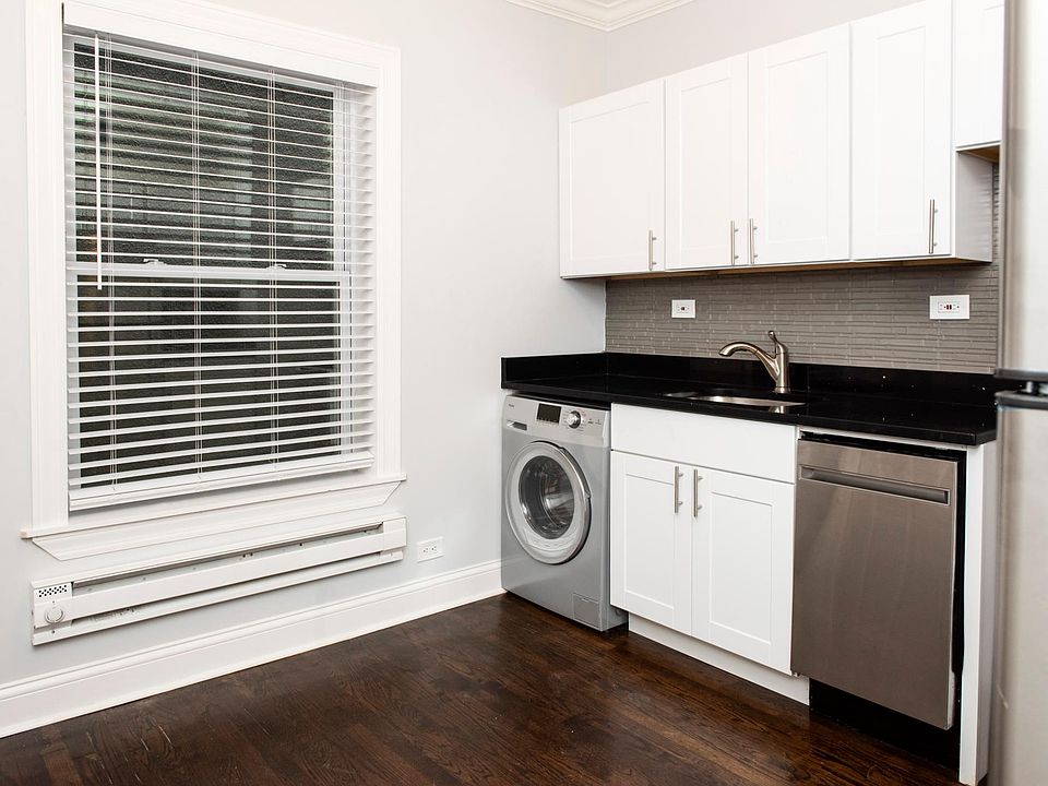 1st image of 2151-55 N Fremont St #3S
