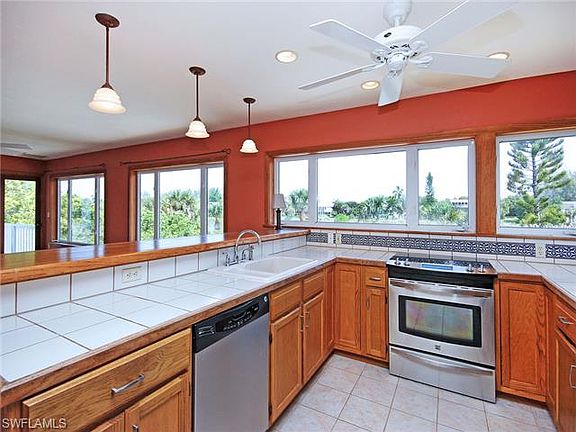 5th image of 3168 Twin Lakes Ln
