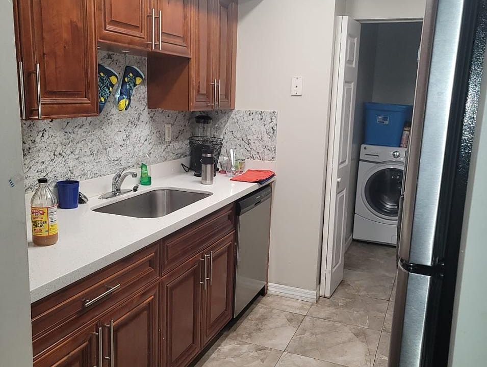 1st image of 2952 NW 55th Ave