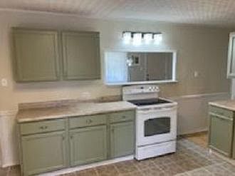 4th image of 38 Sayre Dr