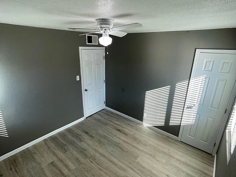 1531 N Fresno St — Photo 11