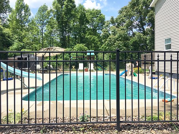 3rd image of 1782 Township Road 256
