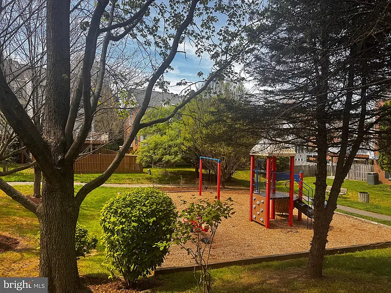 13 Fire Princess Ct — Photo 63