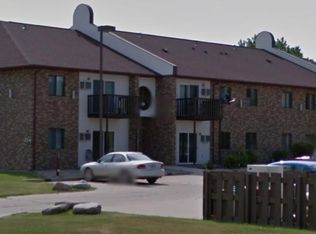 224 Kemp Ave SE APT 206, Devils Lake, ND 58301
