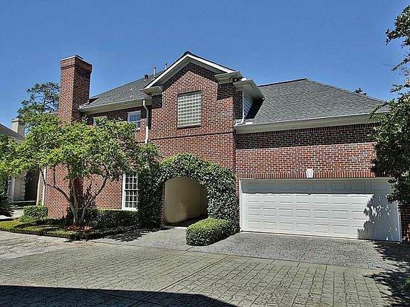 3rd image of 7 Wynden Oaks Ct