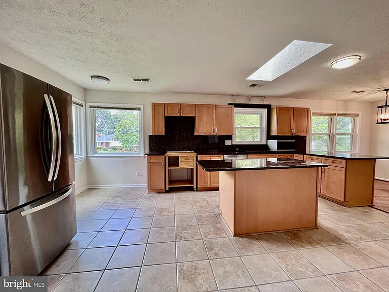 5350 Ravensworth Rd — Photo 51
