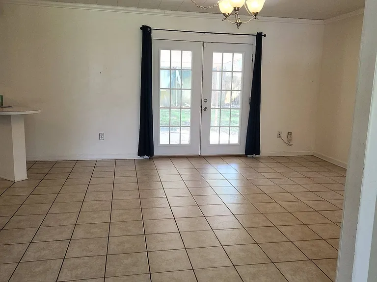 101 Montgomery Dr — Photo 7