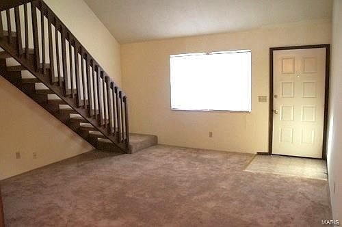 2nd image of 810 White Oak Dr APT 1