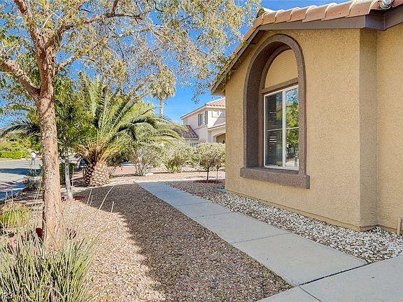 4th image of 1215 Healing Waters Ln