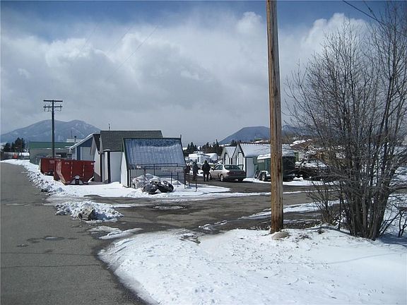 3rd image of 1206 N Broadway Ave