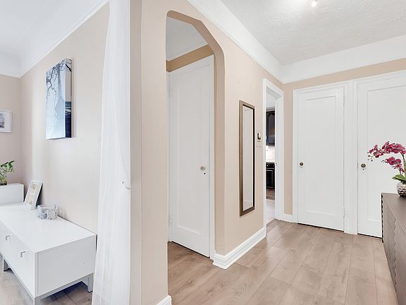 3rd image of 47-25 40th St APT 1J
