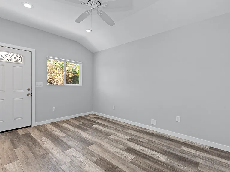 831 E Hoover Ave — Photo 48