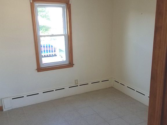 4th image of 3247 N Ozark Ave #2