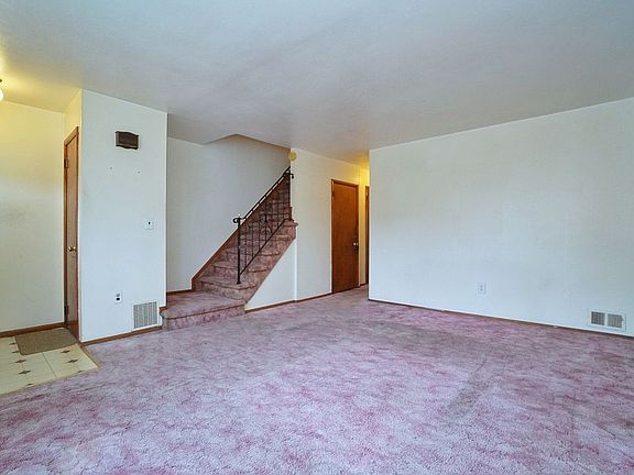 4th image of 229 Maryland Ave