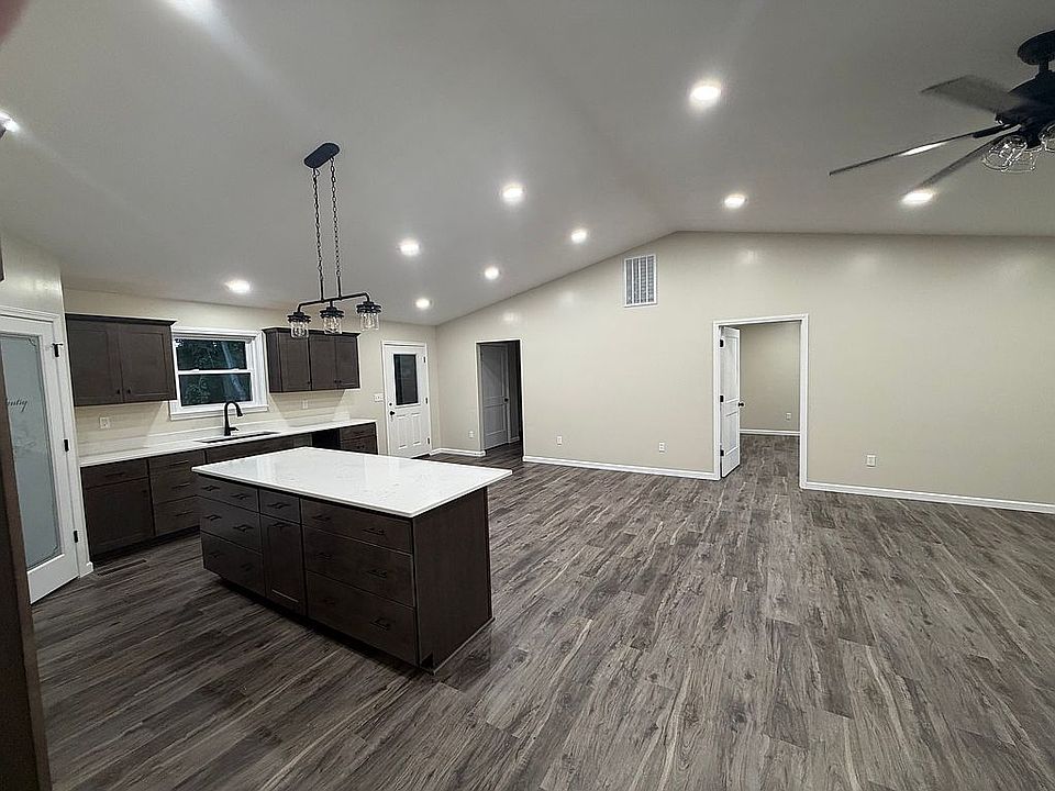 1st image of 841 Roush Ln