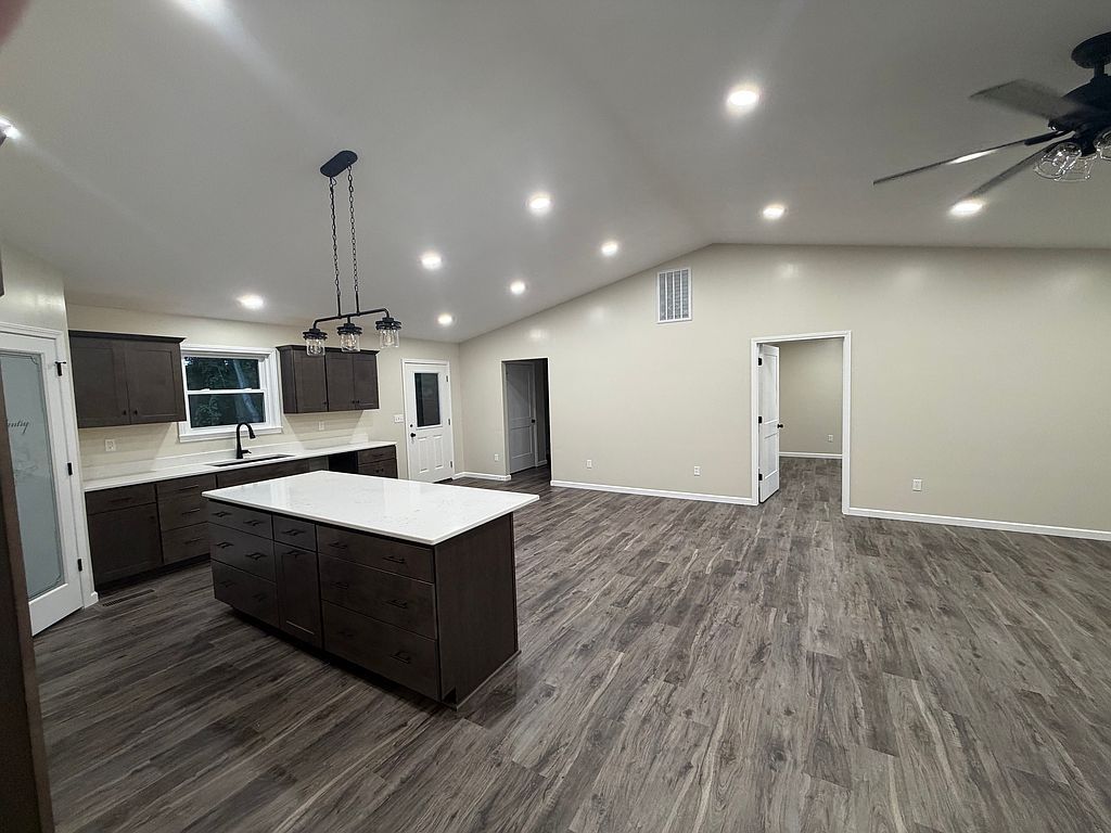 841 Roush Ln - Property Image