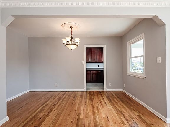 5th image of 3950 Coolidge Ave