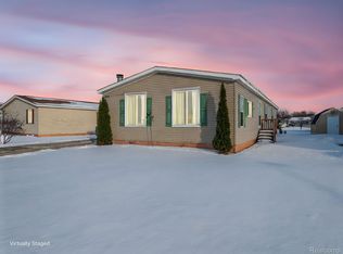 869 Trey Rdg, Monroe, MI 48161