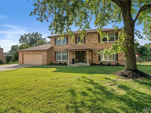 421 Falaise Dr, Saint Louis, MO 63141