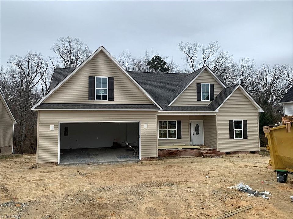 1st image of 9 Roselynn Ln