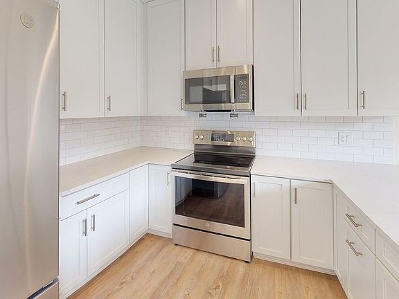 4th image of 173 Housatonic St #4