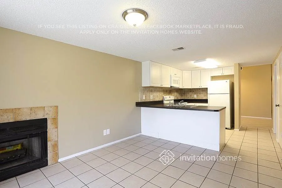 10220 Wilcox Ct Tampa, FL 33615 — Photo 4