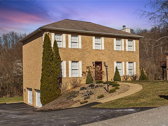 2nd image of 822 Stonebridge Dr