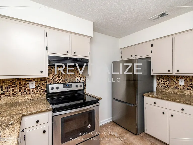 6513 Victoria Pl S — Photo 15