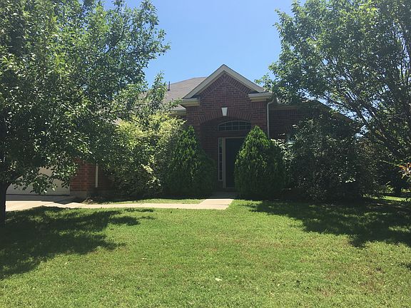 2nd image of 237 Wagon Wheel Dr