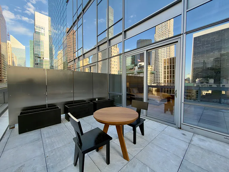 20 W 53rd St — Photo 36
