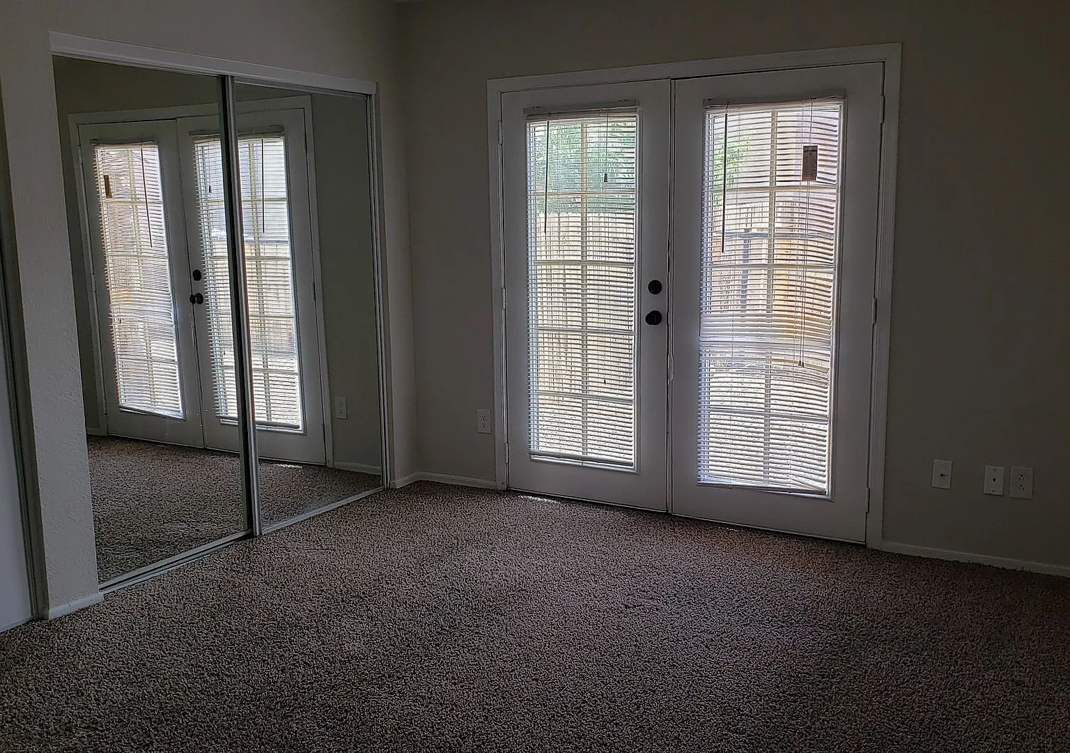 2 bed 2 bath single story townhome - Gated community with pool — Photo 3