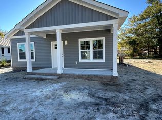 709 N C St, Bridgeton, NC 28519