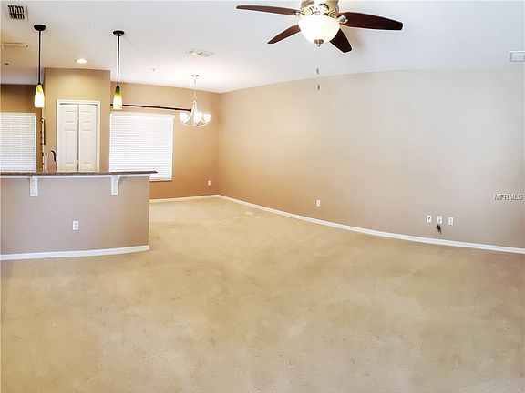 3rd image of 528 Crimson Ln