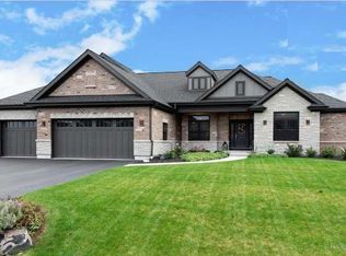9915 Henning Dr, Huntley, IL