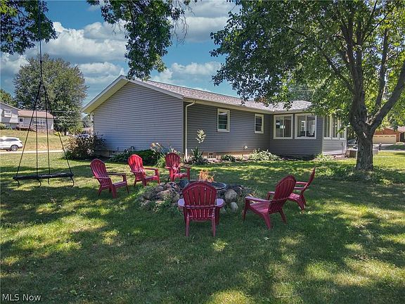 4th image of 5824 Starview Dr