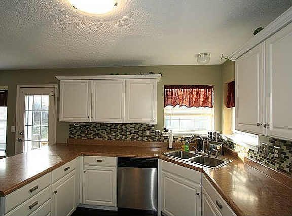 4th image of 1509 W Fort Worth St S
