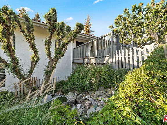 3rd image of 21833 De La Luz Ave