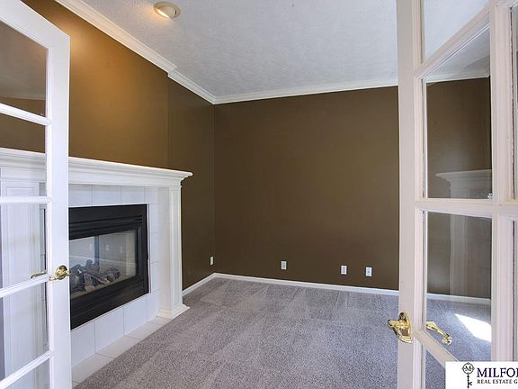 5th image of 912 Woodland Ave